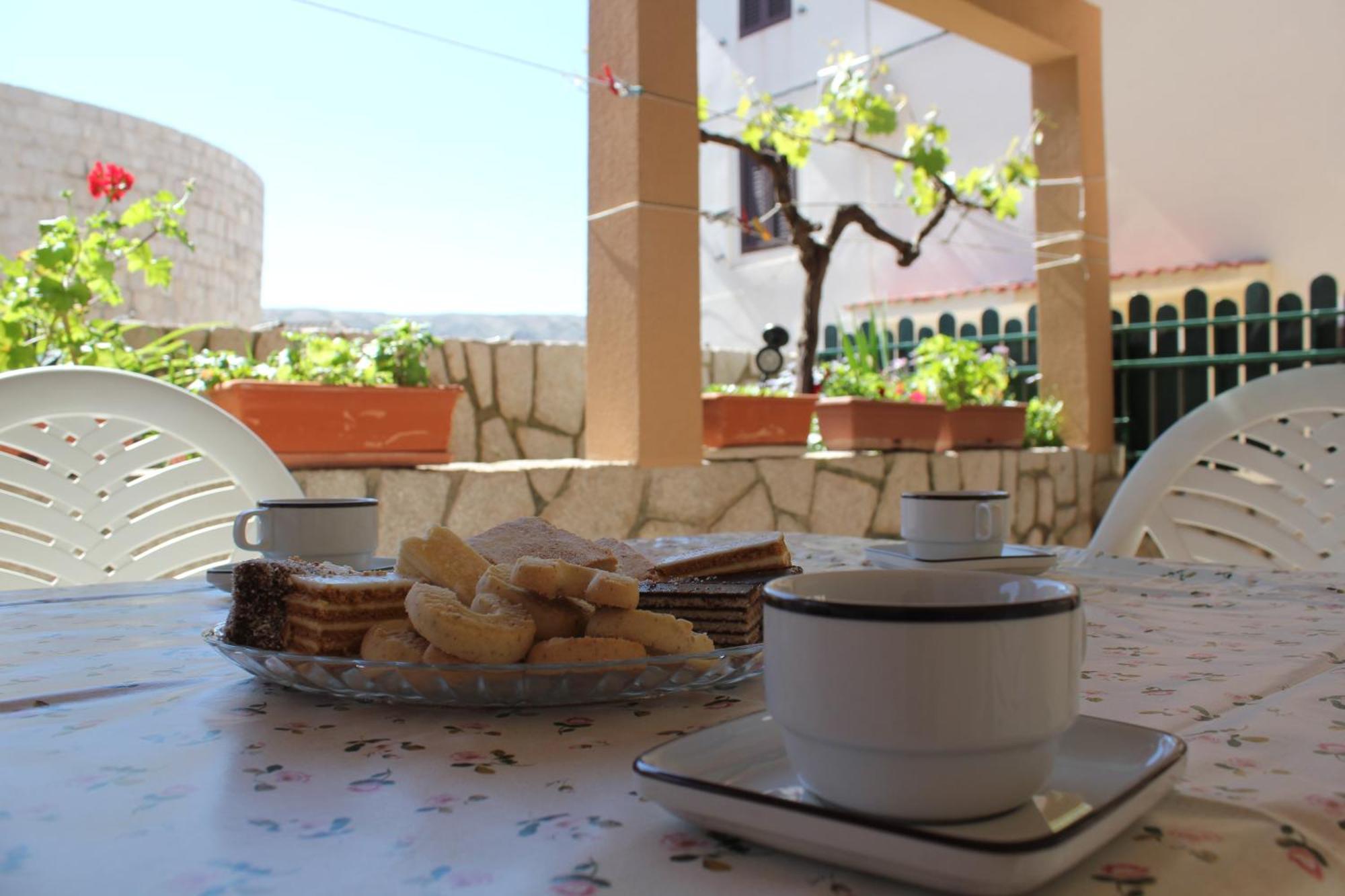 Terrace Beba - Pag Apartman *
