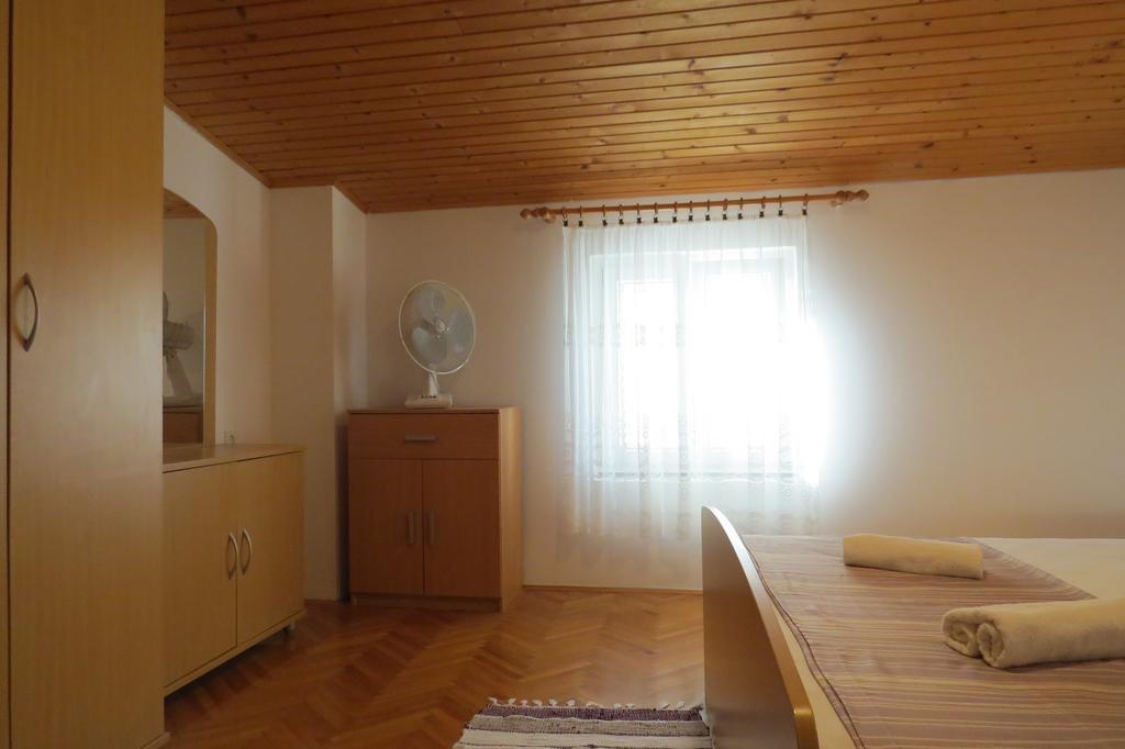 Terrace Beba - Pag Apartman