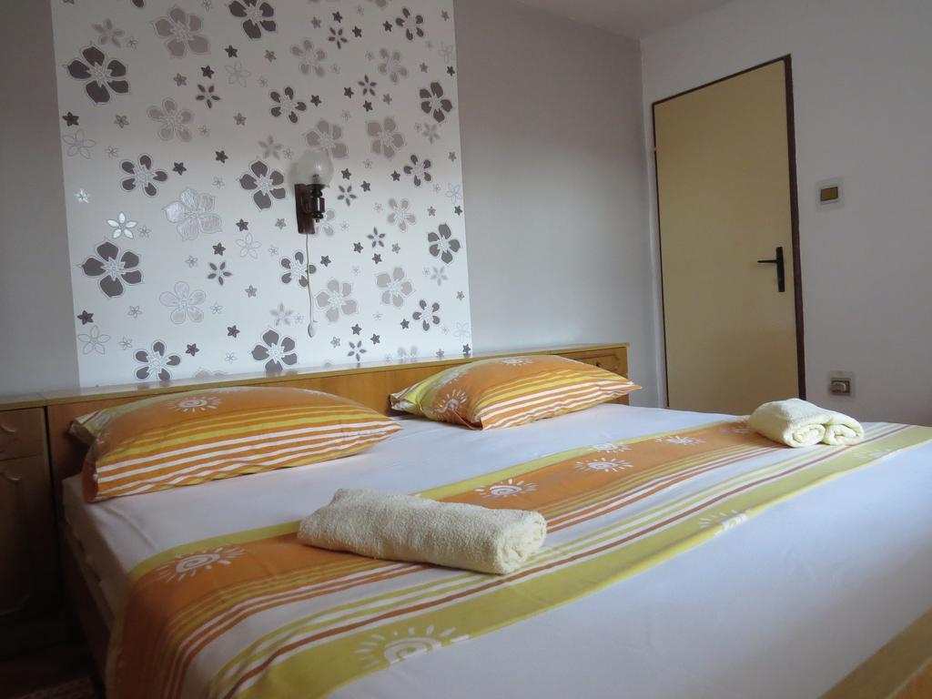 Apartman Terrace Beba - Pag Pag Town